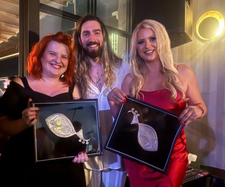 Vranjanka Ana Stanojević dobitnica nagrade „Najdobra pop kompozicija vo Balkanski Manir“ na prestižnom festivalu „Ohrid fest“ 2025.
