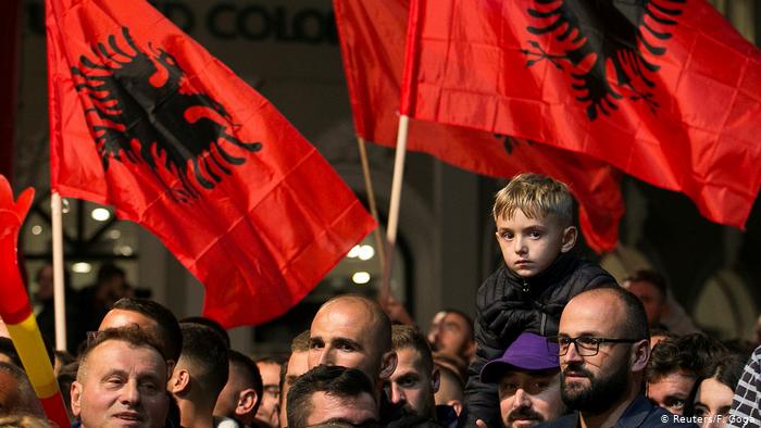 Vreme realne politike na Kosovu