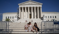Vrhovni sud SAD odbacio zabranu pilule za prekid trudnoće i vratio  slučaj mifepristona ...