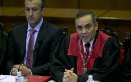 
					Vrhovni sud Venecuele vratio ovlašćenja parlamentu 
					
									