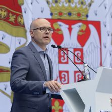 Vučević: “Cilj da do 2027. godine u Srbiji prosečna plata bude 1.400 evra, a prosečna penzija 650 evra”