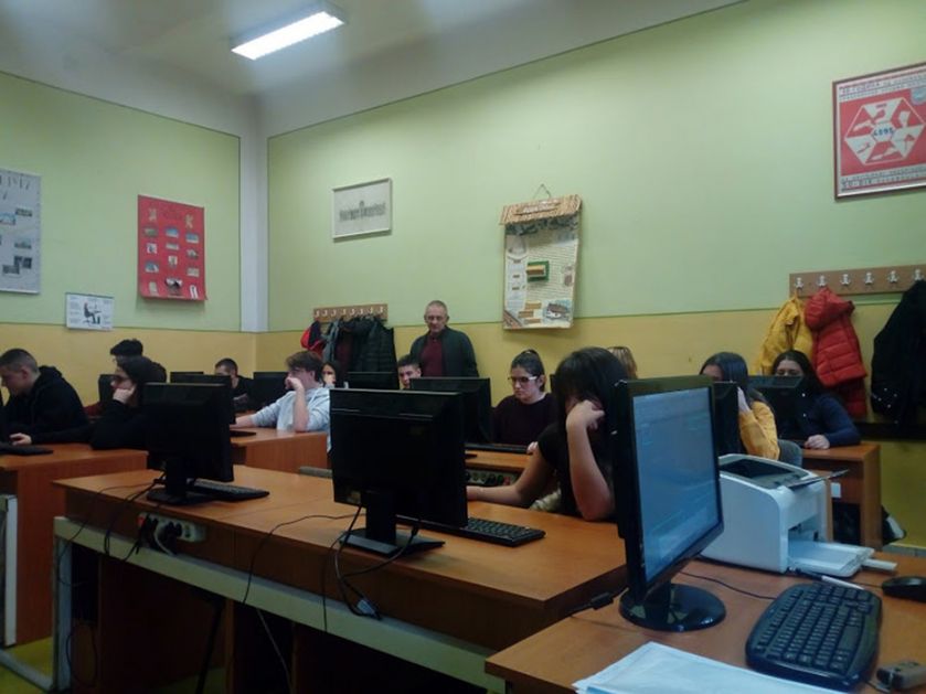 Vučević: Vlada da stvori uslove da srednje obrazovanje postane obavezno