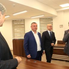 Vučević posetio odeljenje za suzbijanje korupcije u Novom Sadu