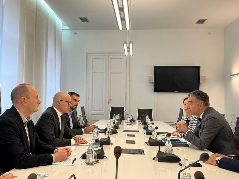 Vučević sa predstavnicima  azerbejdžanske kompanije Azvirt o investicijama u Novom Sadu