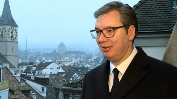 Vučić: Borili smo se za to da Er Srbija ne leti za Prištinu