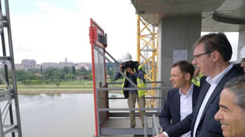 Vučić: Država će pomoći srpskom narodu u Crnoj Gori