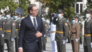 Promovisani najmlađi oficiri, Vučić poručio da su država i građani ponosni na vojsku (FOTO)
