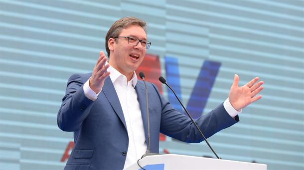 Vučić: Nastaviću čistu i pozitivnu kampanju