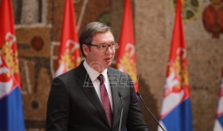 Vučić: Nikome ne pretimo, ali smo nesalomivi orah ako neko proba da ga polomi