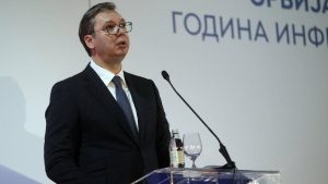 Vučić: Prosečna plata do kraja 2025. godine 900 evra, penzije između 430 i 440 evra