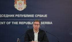  Vučić: Ruska vakcina je stigla u Srbiju, ispituje se u Institutu na Torlaku