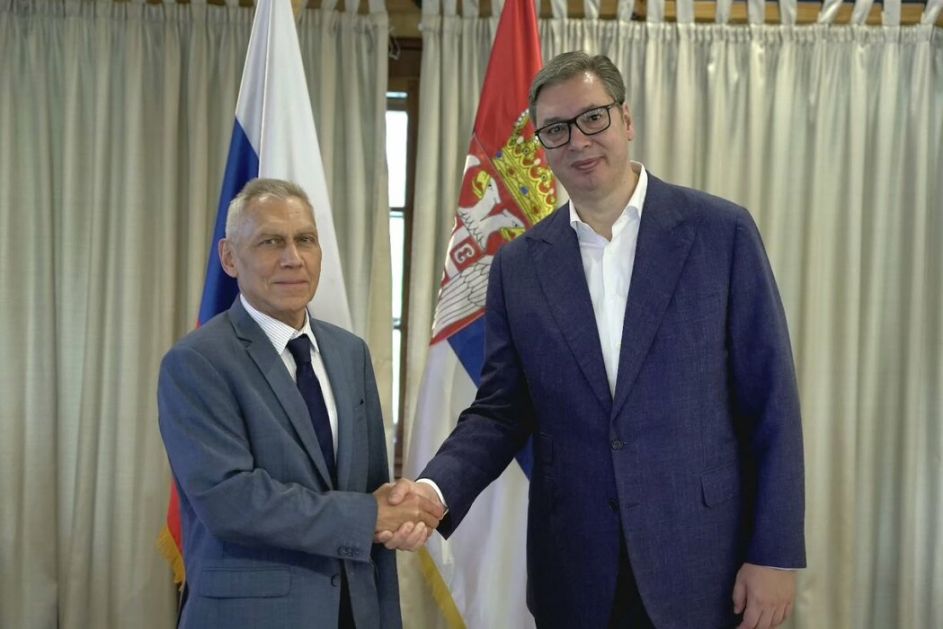 Vučić: Sa Harčenkom o temama od obostranog interesa, uskoro susret na najvišem nivou