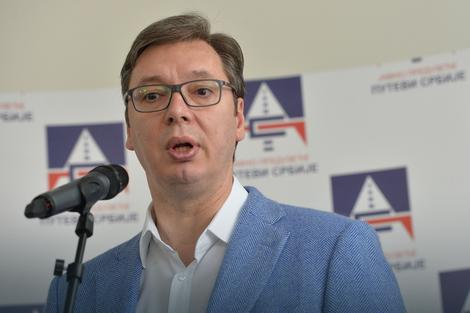 Vučić: Smanjenje penzija je bio jedini način da sačuvamo državu, neka protesti traju ŠTO DUŽE (VIDEO)