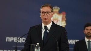 Vučić: Strani predstavnici u kafanama ubeđivali i davali novac političarima na Kosovu