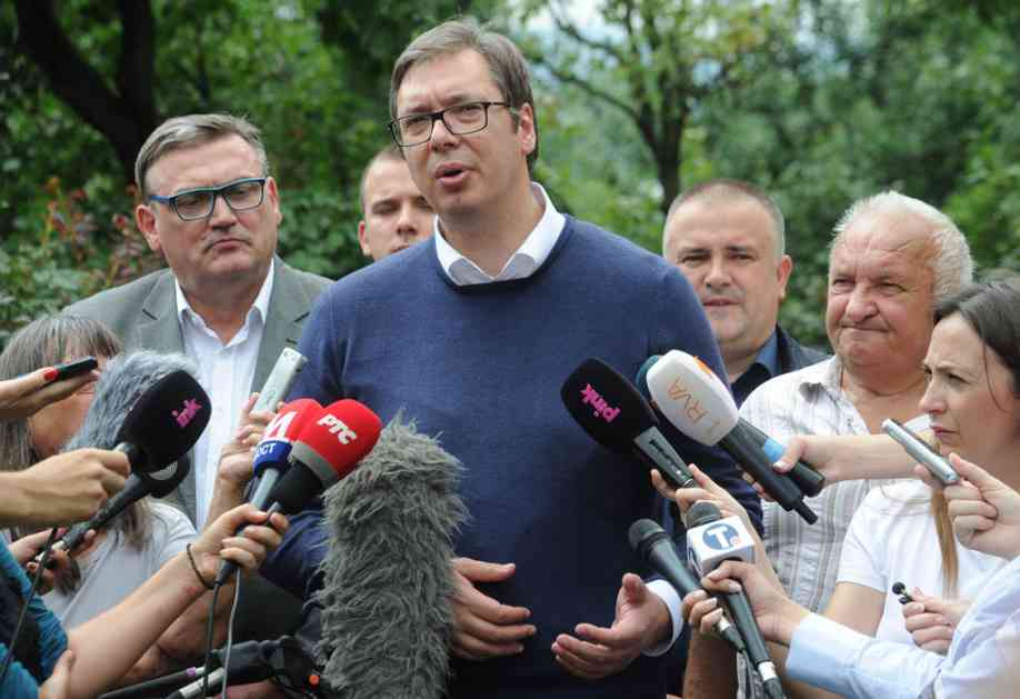 Vučić: U novembru povećanje plata i penzija