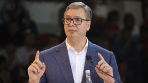 Vučić: Za oko 20 dana počinje proizvodnja električnih automobila u Kragujevcu