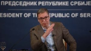 Vučić bi sad da razgovara: Novo obraćanje s Andrićevog venca posle jučerašnjih izbora