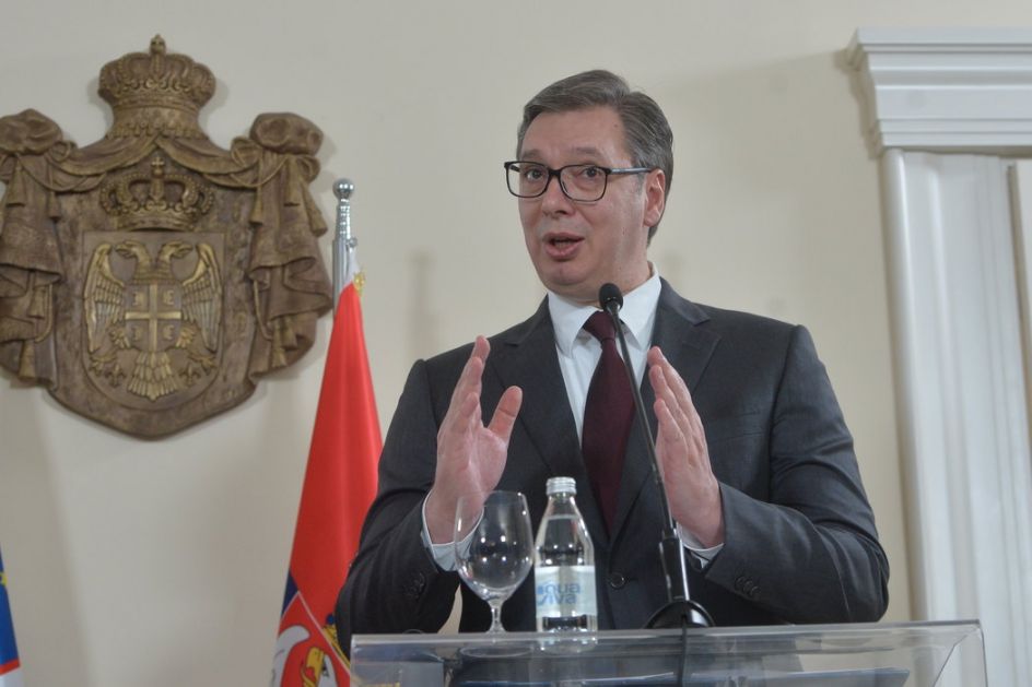 Vučić i premijerka čestitali jevrejski praznik Hanuku