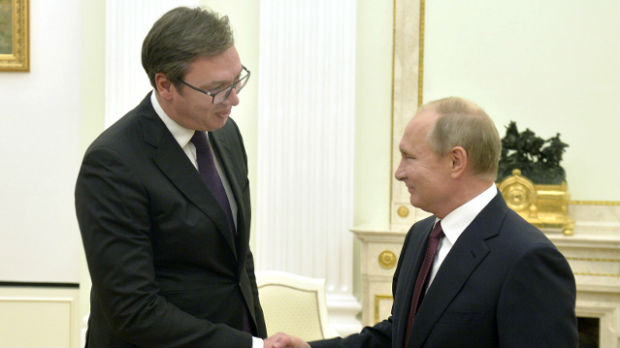 Vučić čestitao rođendan Putinu