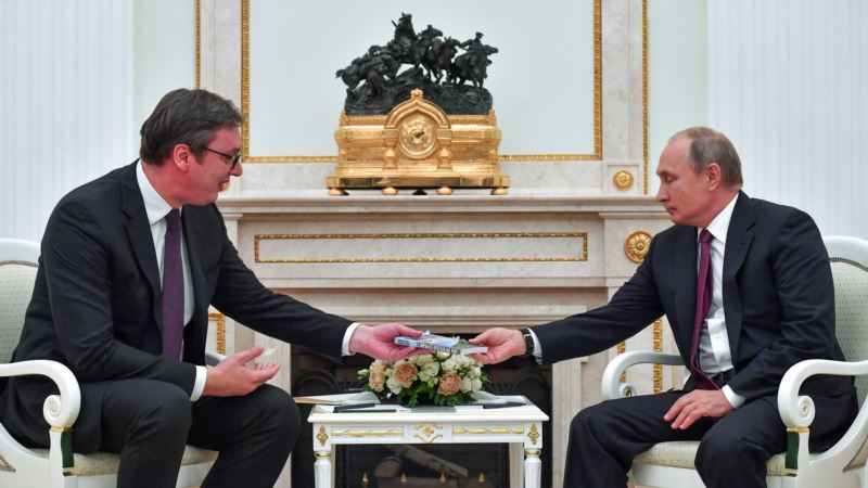 Vučić demantovao da će dobiti orden od Putina
