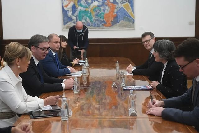 Vučić i Makleod o daljem jačanju odnosa Srbije i Velike Britanije
