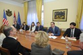 Vučić i Skot: Odnosi u usponu, stižu nove firme