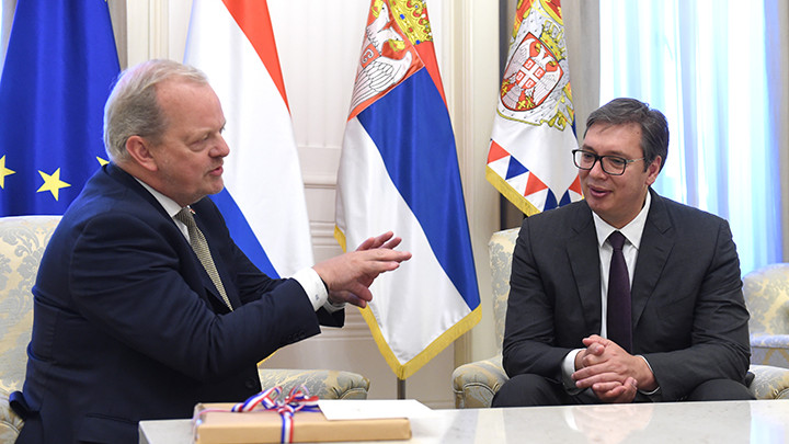 Vučić i Van den Dol: Jačati ekonomske veze dve zemlje
