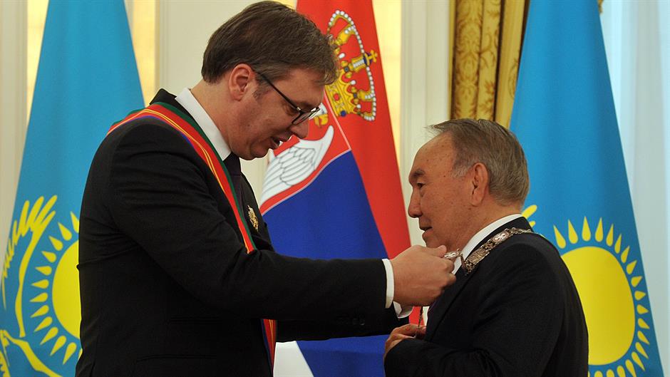 Vučić i predsednik Kazahstana odlikovali jedan drugog