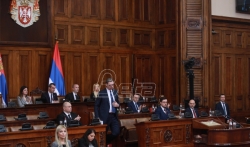 Vučić izjavio u parlamentu da će Beograd možda morati da uvede sankcije Rusiji
