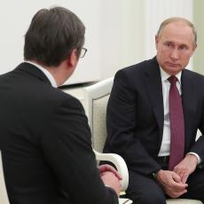 Vučić je bio kod Putina U KUĆI i odneo mu POSEBAN POKLON, a ruski predsednik se PREKRSTIO TRI PUTA