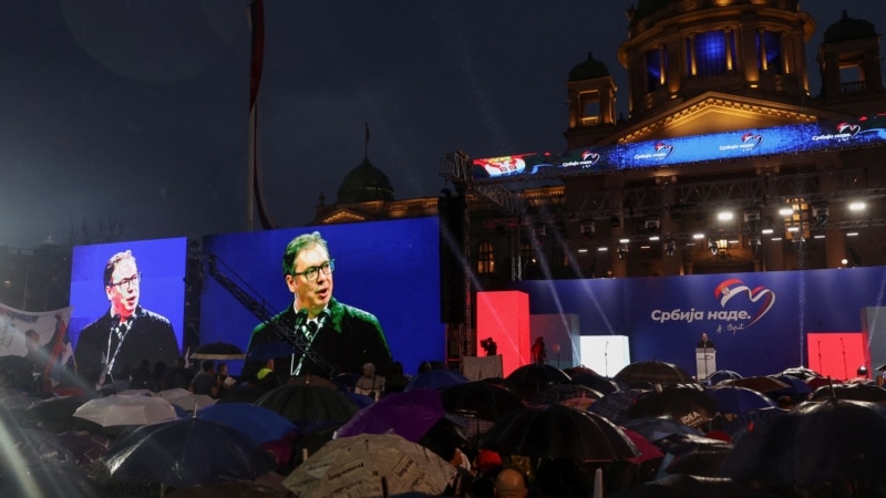 Vučić na mitingu u Beogradu: Nije bilo teže i veće krize na Kosovu