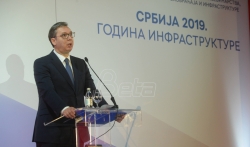 Vučić o pisanju Špigela: Tek ćemo pomagati vojnu industriju