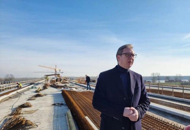 Vučić obišao radove na mostu na Savi kod Šapca: Velika stvar za našu zemlju FOTO
