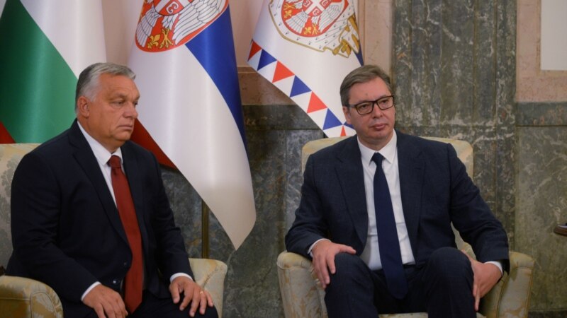 Vučić odlikovao Orbana u Beogradu