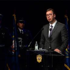 Vučić ponosno ističe: Policija je život društva, nastaviće da služi samo građanima!