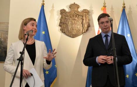  Vučić poručio Mogherini: Priština predložila platformu protiv dijaloga