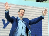 Vučić postaje predsednik uz Ustav i jevanđelje