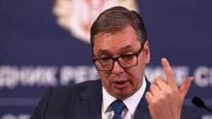 „Vučić prezire radničku klasu“: Šta sagovornici Danasa misle o izjavi predsednika Srbije da 40 sati rada sedmično nije dovoljno?