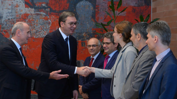 Vučić prima akreditivna pisma novih ambasadora