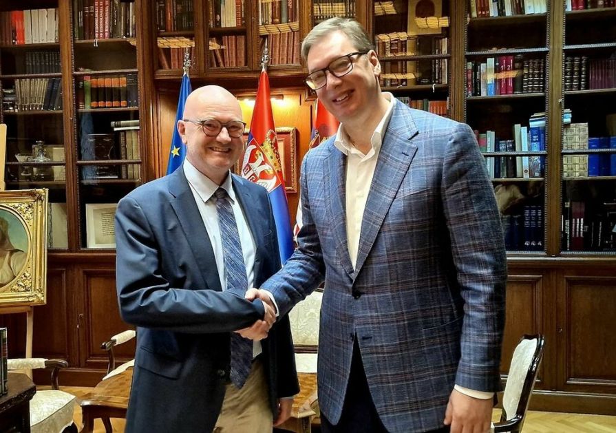 Vučić primio Bekman-Dirkesa u oproštajnu posetu