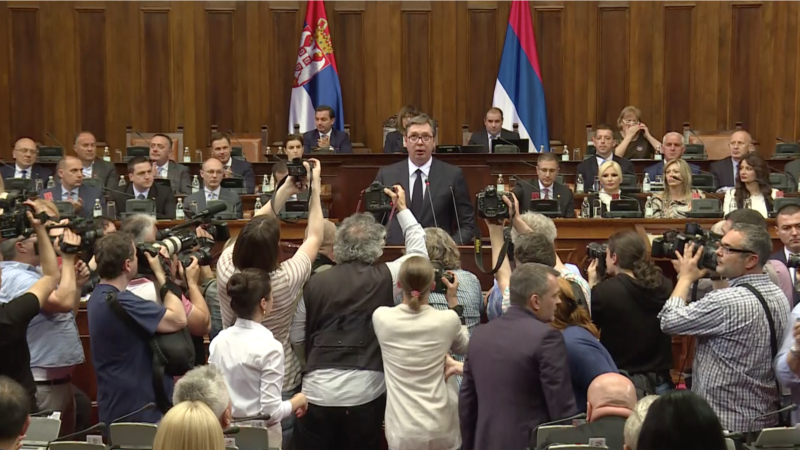 Vučić priprema srpski narod za gorku istinu