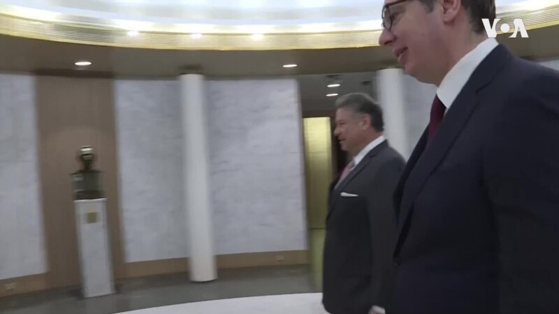 Vučić razgovarao sa Eskobarom i Lajčakom 