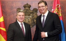 
					Vučić razgovarao sa Ivanovim o migrantima i situaciji u regionu 
					
									
