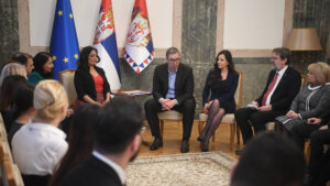 Vučić razgovarao sa predstavnicima romske zajednice o merama za unapređenje njihovog položaja