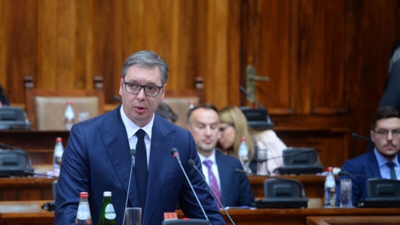 Vučić rekao da Srbiju napadaju zbog birokratskog dokumenta