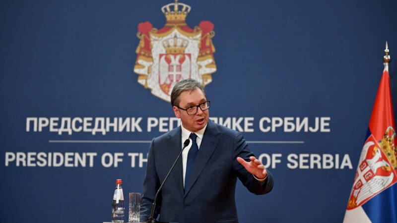 Vučić rekao da su postojali pritisci od kako je Vulin stupio na funkciju