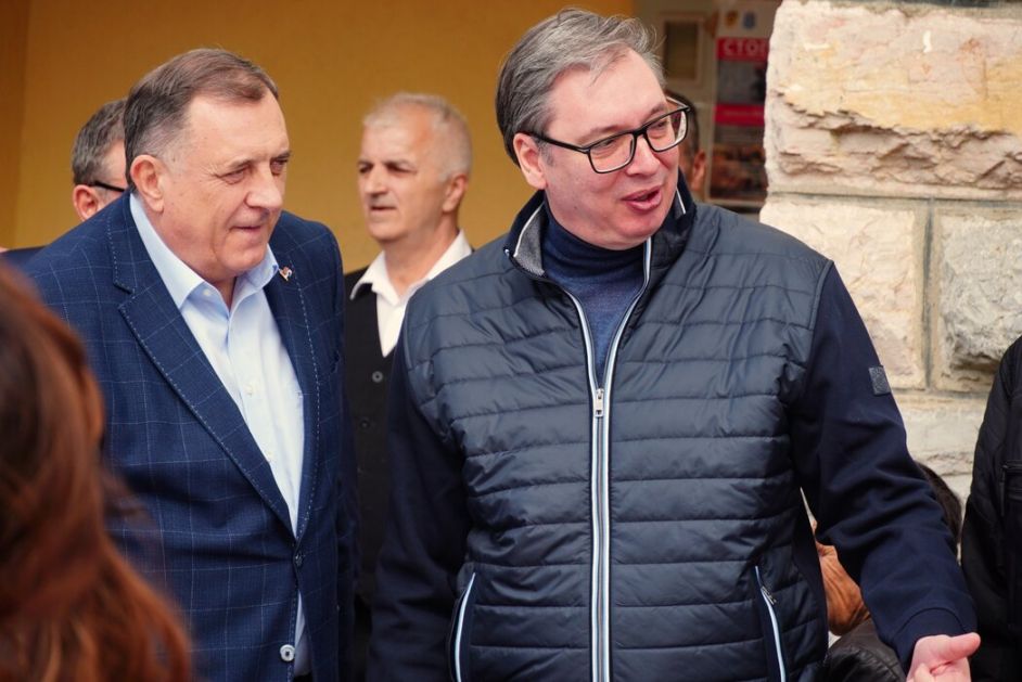 Vučić sa Dodikom: Datum Sabora srpskog naroda biće određen nakon glasanja o rezoluciji o Srebrenici; Obraćanje predsednika Srbije javnosti sutra po povratku iz Njujorka
