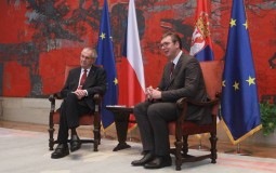 
					Vučić sa Zemanom: Da sačuvamo državne interese i omogućimo bolji život građanima 
					
									