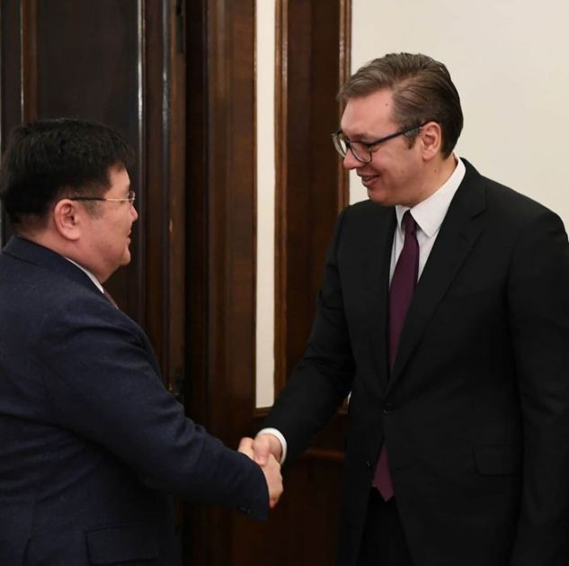 Vučić sa bivšim i novim ambasadorom Kazahstana