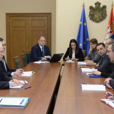 Vučić sa guvernerom Razvojne banke Saveta Evrope (FOTO)